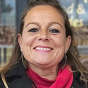 Angela Visser